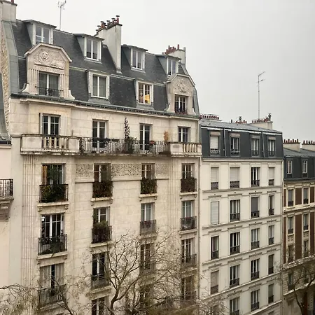 Apartment Authentic Parisian 12th Arrondissement *